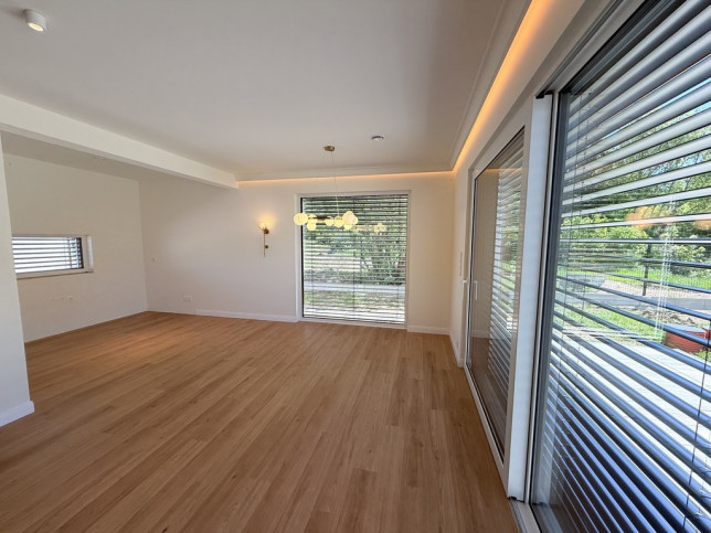 Dom Sprzedaż Dołuje 9
